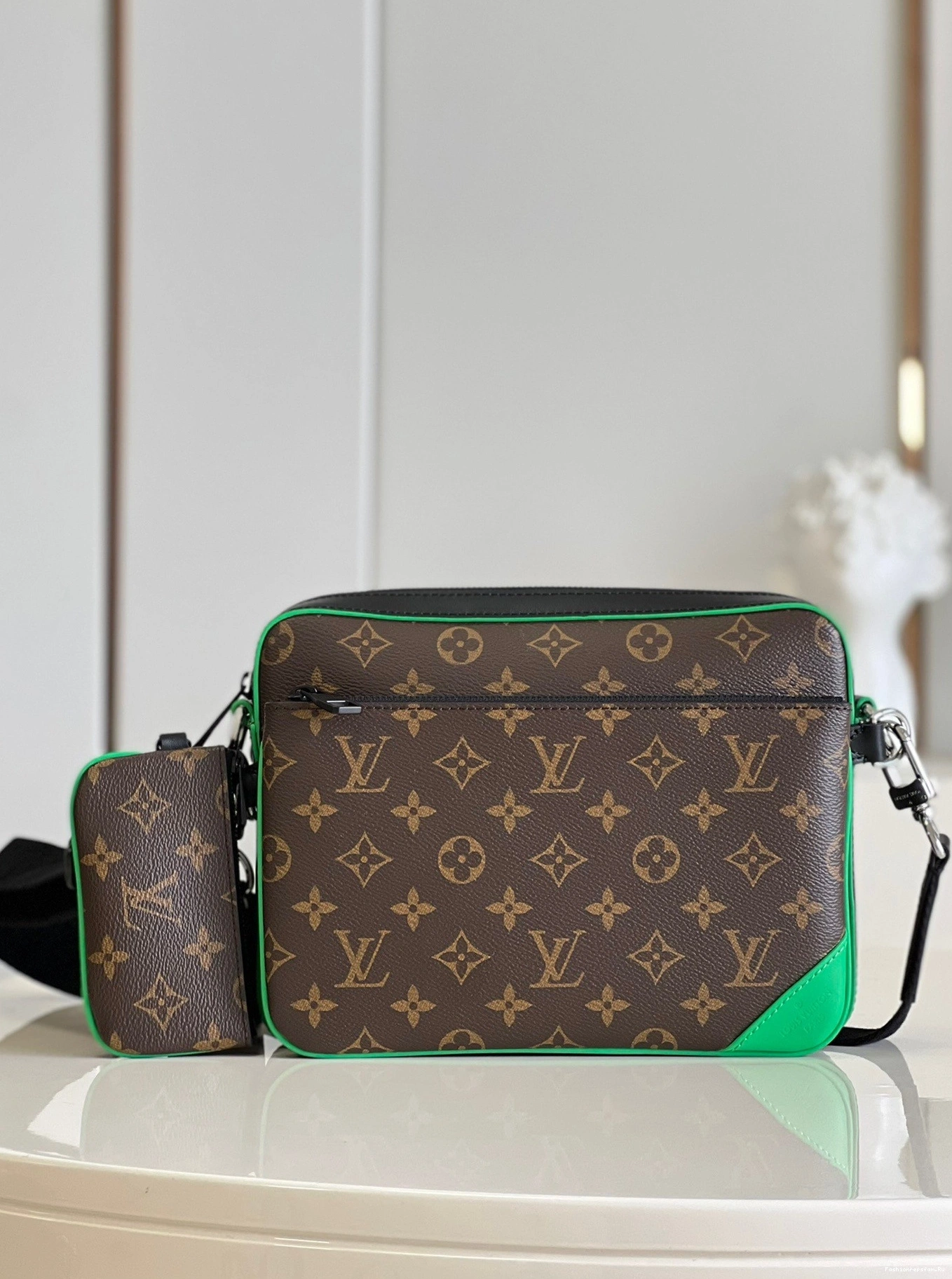 FS CHEAP LOUIS TRIO VUITTON MESSENGER 0810